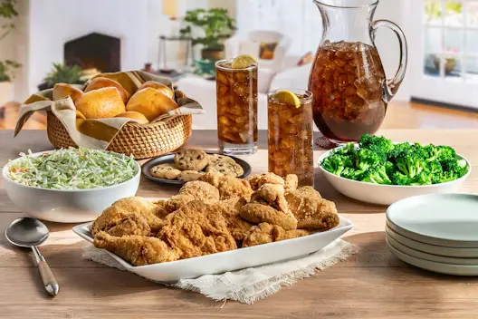 Golden corral Fried Chicken Meal that Serves 4-6 persons